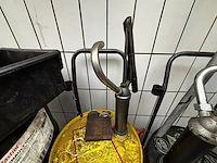 Div. aangebroken olievaten incl. verr. karren - afbeelding 8 van  12