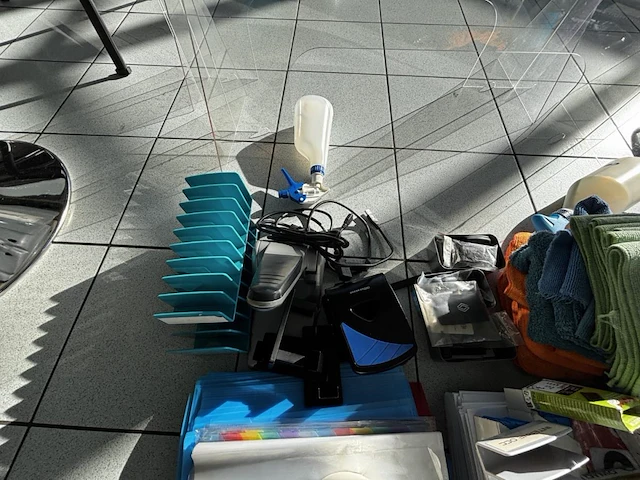 Div. bureau materiaal - afbeelding 7 van  9