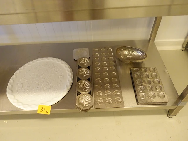 Div chocolade mallen - afbeelding 1 van  9