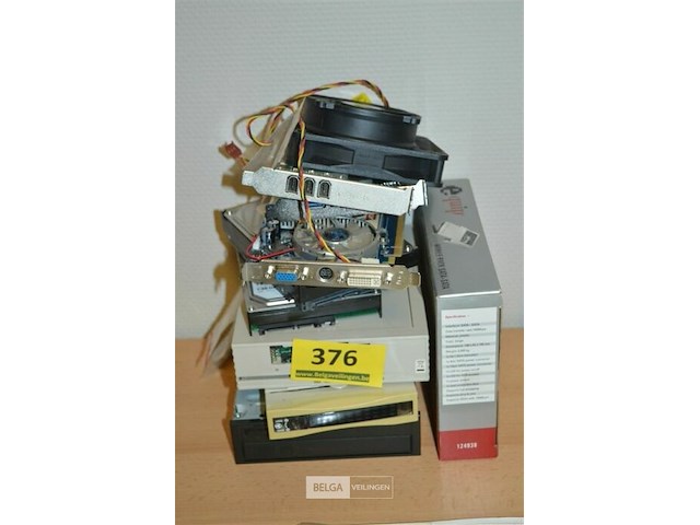 Div computermaterialen - afbeelding 1 van  2