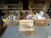 Diverese kaars potjes en bloempotten - afbeelding 1 van  5