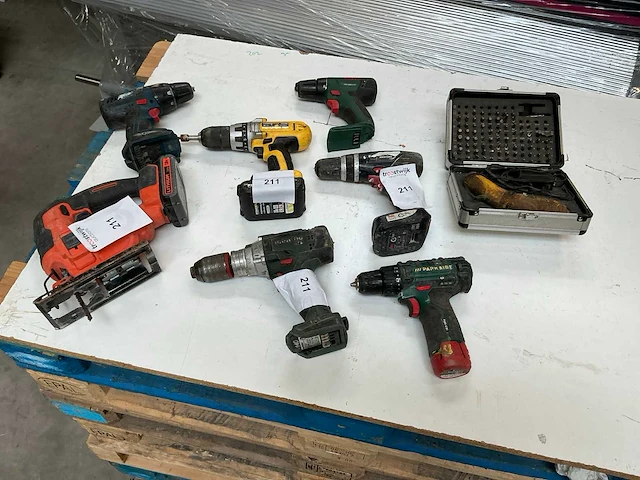 Divers accugereedschap (8x) - afbeelding 1 van  16