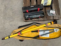 Divers catu gereedschap - afbeelding 1 van  8