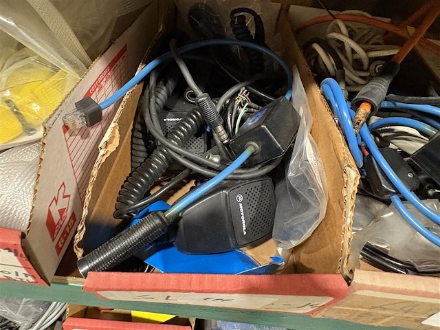 Divers communicatiemateriaal - afbeelding 1 van  4