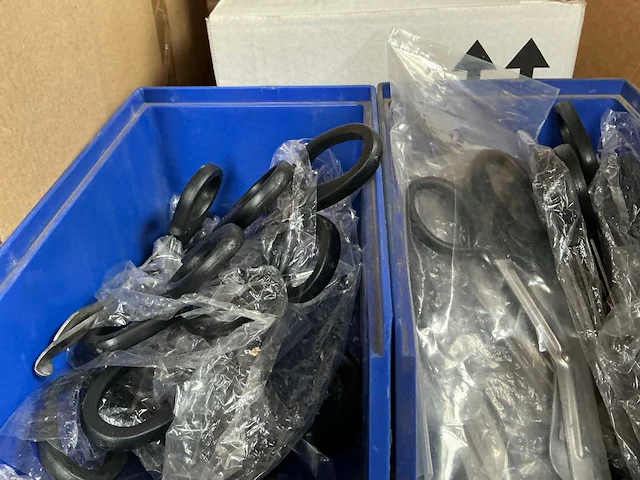 Divers ehbo materiaal - afbeelding 8 van  8