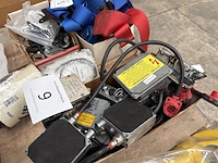 Divers elektrisch materiaal - afbeelding 3 van  3