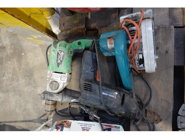 Divers elektrisch werkmateriaal - afbeelding 2 van  2