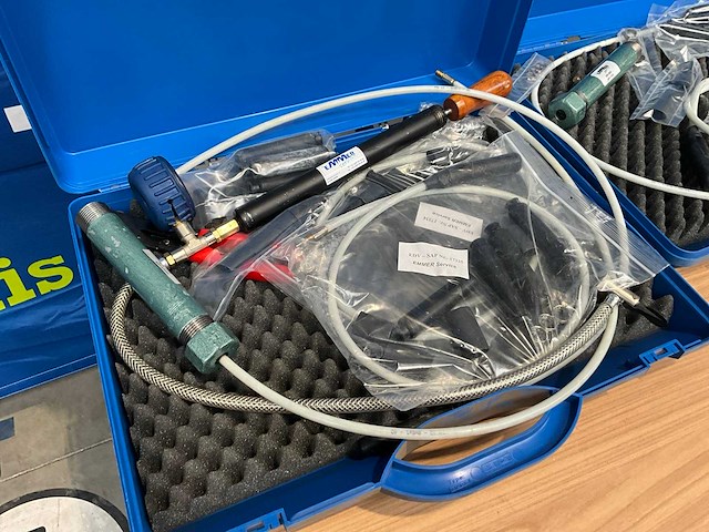 Divers emmer installatiemateriaal (4x) - afbeelding 1 van  11