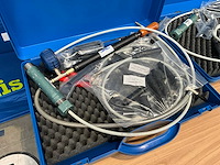 Divers emmer installatiemateriaal (4x)