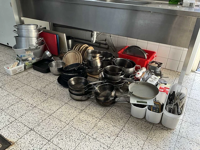 Divers keukengerei - afbeelding 1 van  7