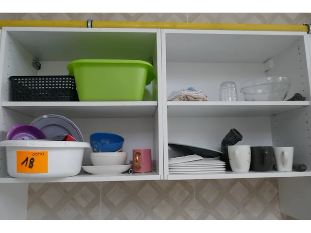 Divers keukenmateriaal - afbeelding 3 van  9
