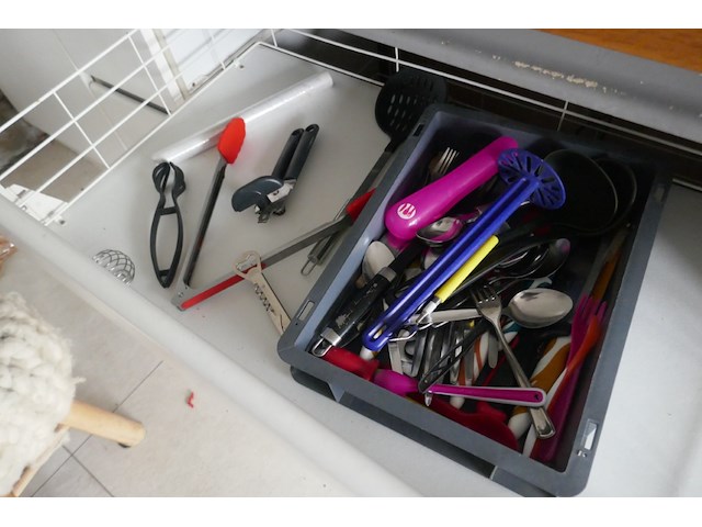 Divers keukenmateriaal - afbeelding 10 van  12