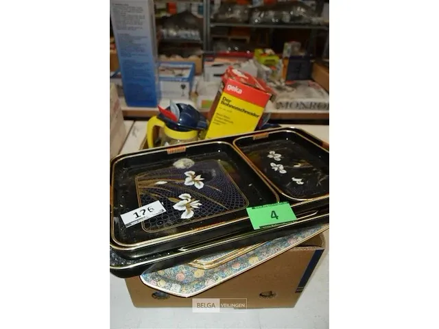 Divers keukenmaterial - afbeelding 1 van  2