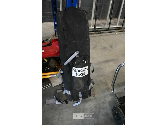 Divers klim- en reddingsmateriaal - afbeelding 2 van  4