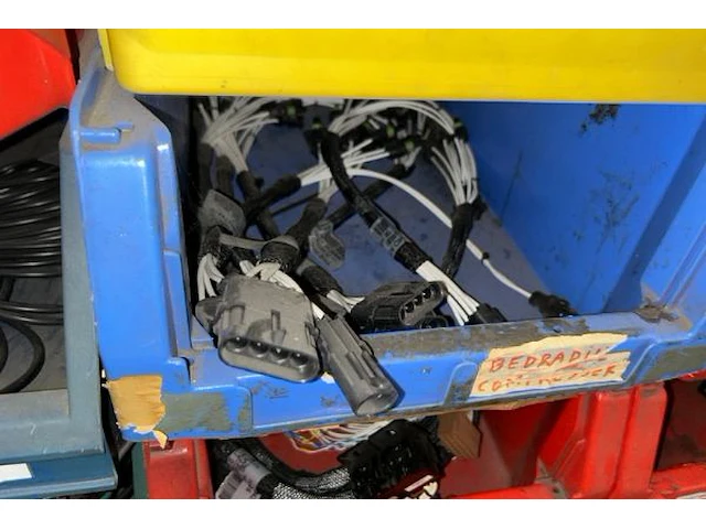 Divers materiaal en toebehoren - afbeelding 5 van  6