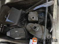 Divers materiaal in 3 pvc bakken - afbeelding 3 van  4