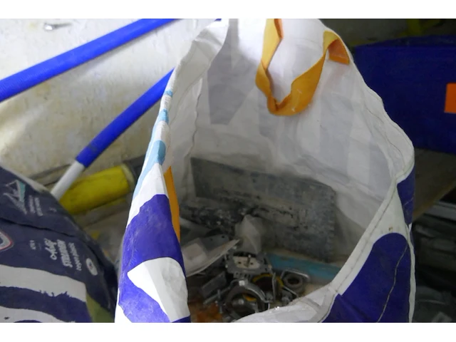 Divers materiaal - afbeelding 1 van  10