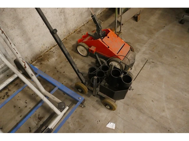 Divers materiaal - afbeelding 4 van  4