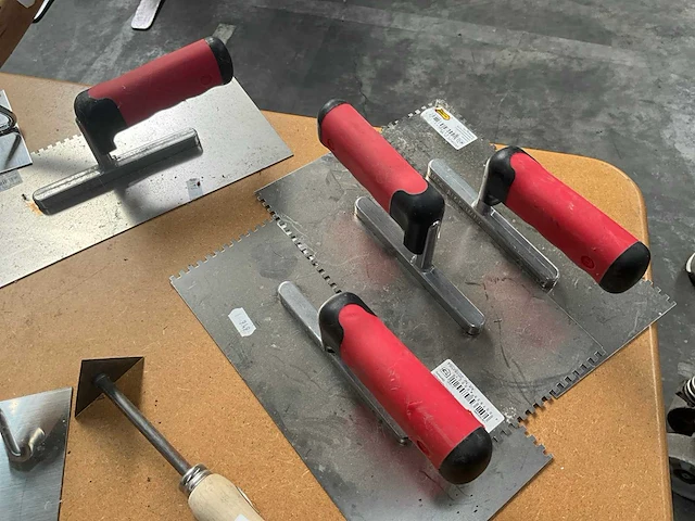 Divers metselgereedschap - afbeelding 2 van  8