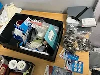 Divers naaigerei - afbeelding 5 van  15
