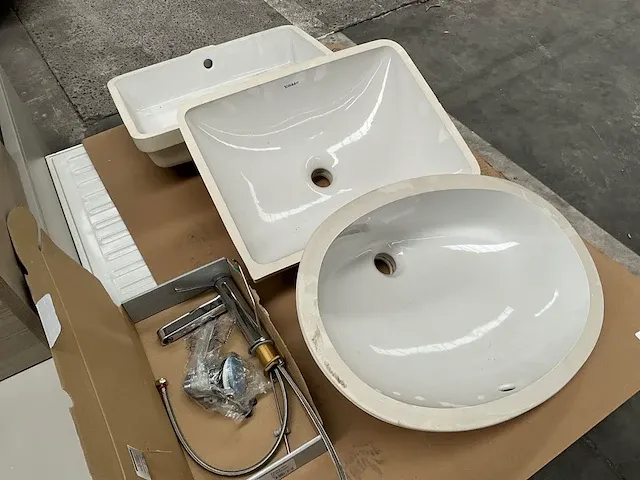 Divers sanitair duravit/radson/hansgrohe - afbeelding 1 van  10