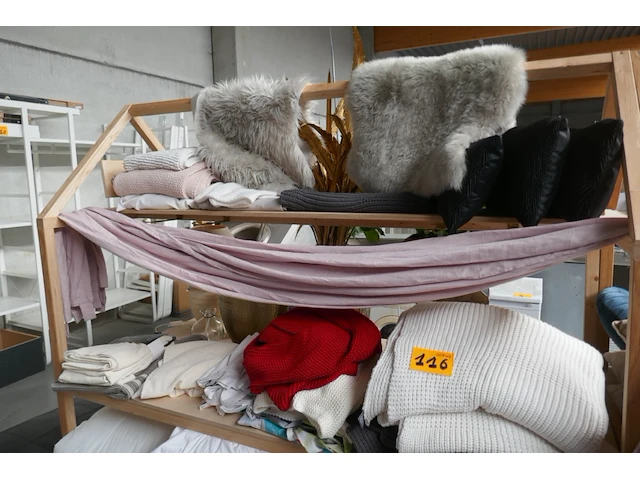 Divers textiel - afbeelding 1 van  5