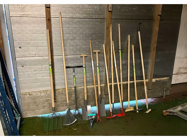 Divers tuingereedschap - afbeelding 2 van  2