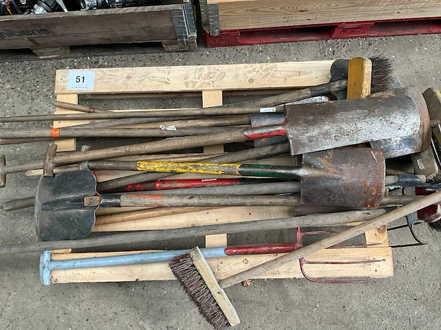 Divers tuingereedschap - afbeelding 1 van  5