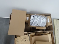 Divers veiligheidmateriaal - afbeelding 17 van  17