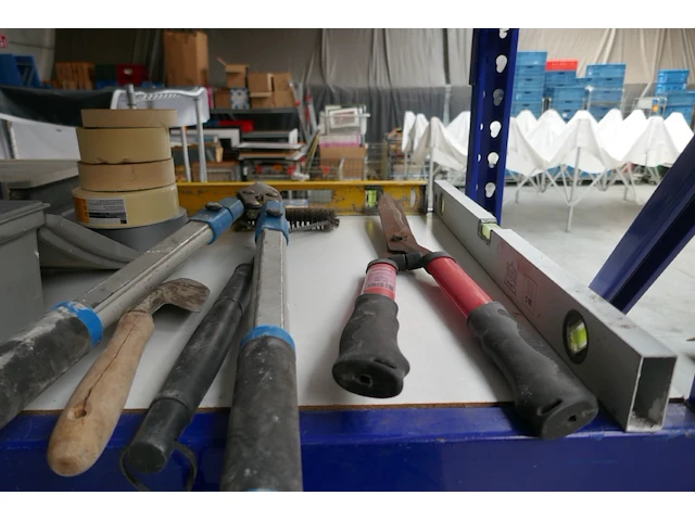 Divers werkgereedschap - afbeelding 1 van  6