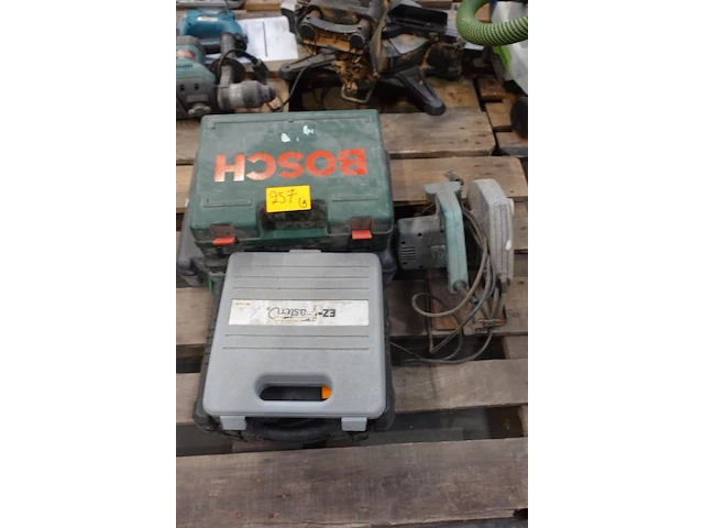 Divers werkgereedschap - afbeelding 1 van  9