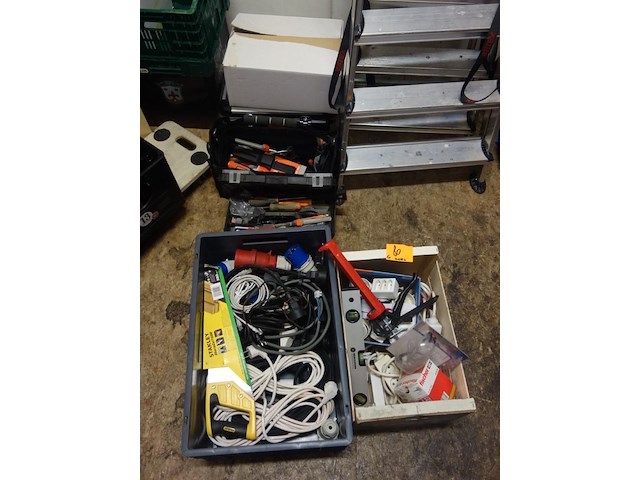 Divers werkgereedschap - afbeelding 1 van  7