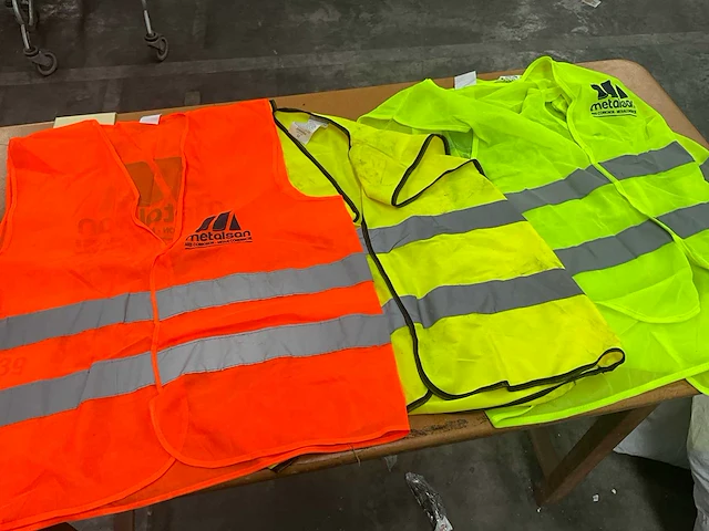 Divers werkkledij/ veiligheidskleding - afbeelding 1 van  6