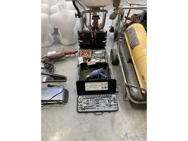 Divers werkmateriaal - afbeelding 1 van  7