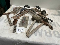 Diverse aannemersmaterialen - afbeelding 1 van  1