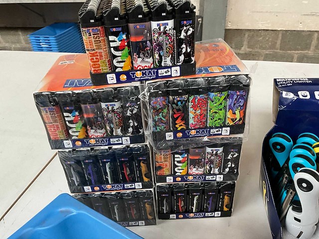 Diverse aanstekers - afbeelding 3 van  13