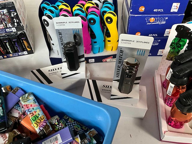 Diverse aanstekers - afbeelding 6 van  13