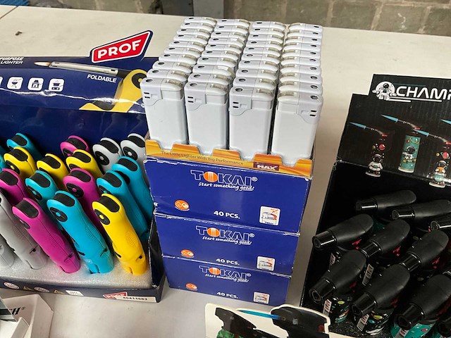 Diverse aanstekers - afbeelding 8 van  13