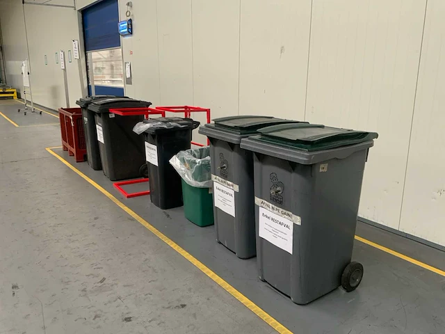 Diverse afvalcontainers (6x) - afbeelding 1 van  5
