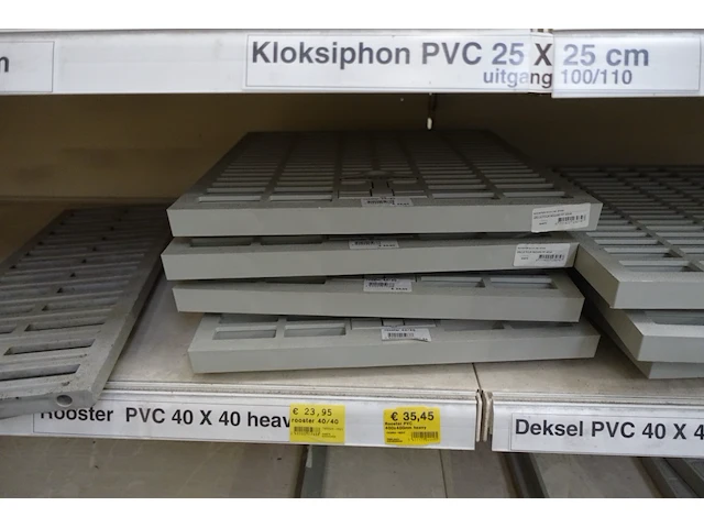 Diverse afvoer en putdeksels, roosters en kaders - afbeelding 12 van  23