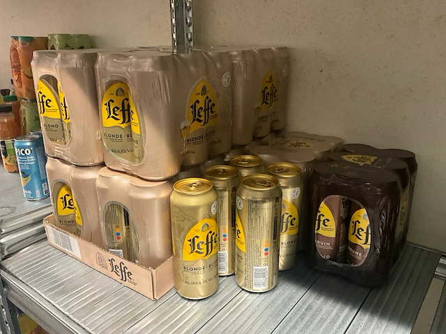 Diverse alcoholische dranken - afbeelding 2 van  13