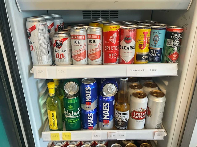 Diverse alcoholische dranken - afbeelding 6 van  13