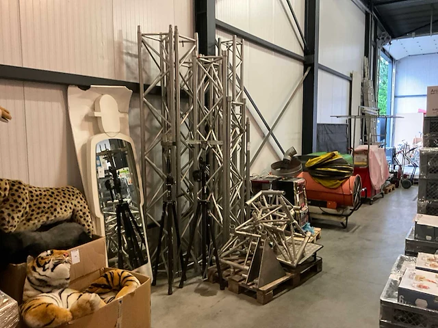 Diverse aluminium trussen (10x) - afbeelding 1 van  6