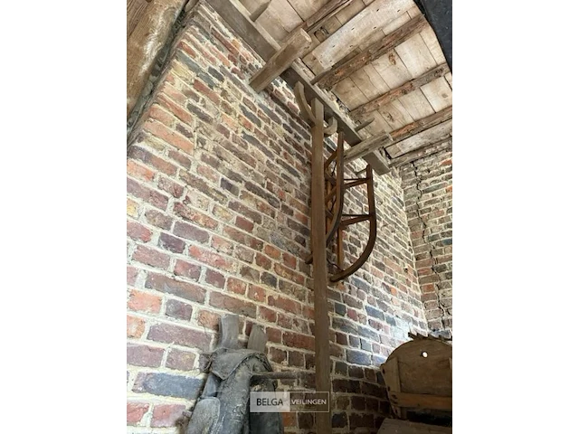 Diverse antieke werktuigen - afbeelding 6 van  8