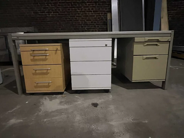 Diverse apparatuur - afbeelding 23 van  23