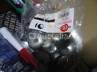 Diverse artikelen (stekkerdozen, verfbakjes, spuitpistool, ... (zie details) - afbeelding 7 van  7