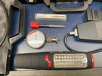 Diverse auto mechanica gereedschappen en toebehoren - afbeelding 11 van  11