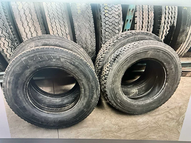 Diverse autobanden michelin (4x) - afbeelding 1 van  9