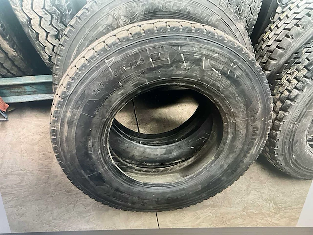 Diverse autobanden michelin (4x) - afbeelding 2 van  9