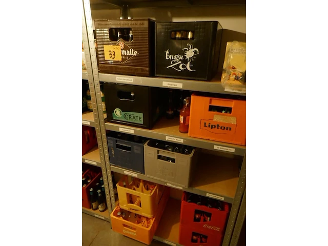 Diverse bakken drank en leeggoed - afbeelding 9 van  11